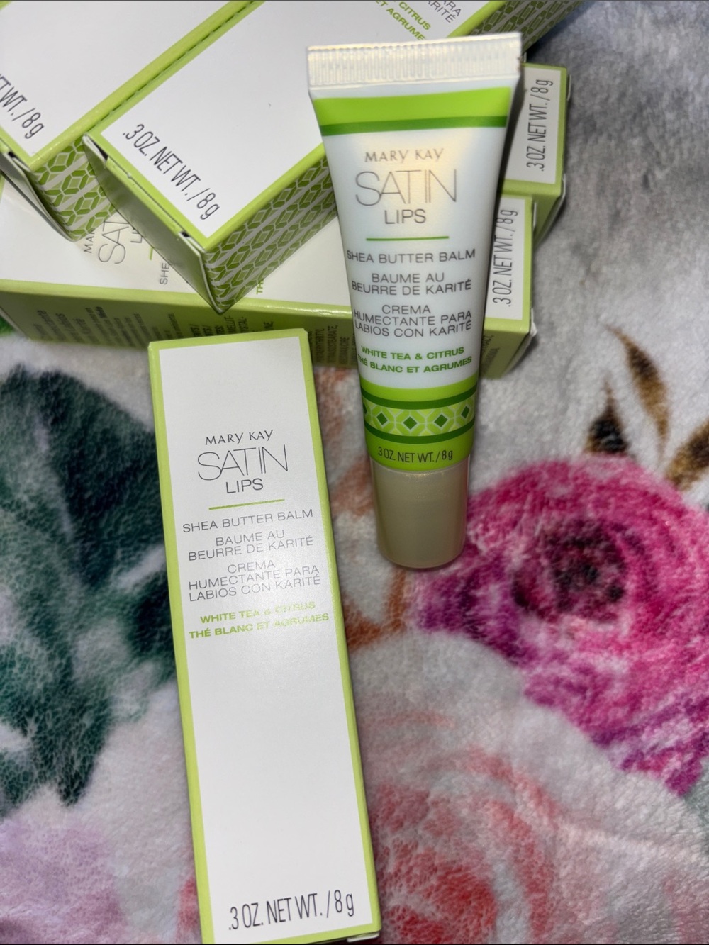 Mary Kay Satin Lips Shea Butter Balm - Green & White Packaging